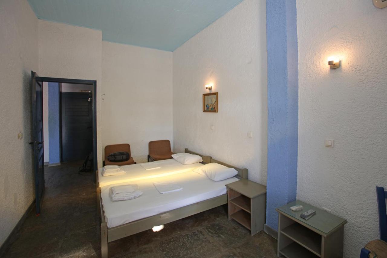 St George Studios & Apartments バトシ エクステリア 写真